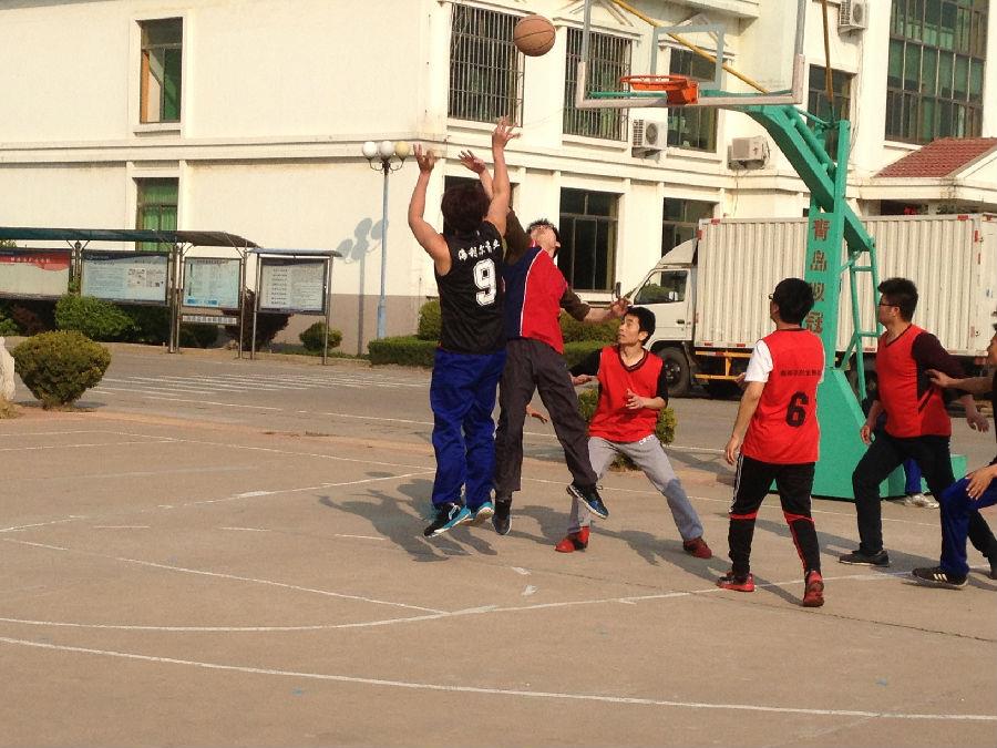 ug环球工厂篮球对抗赛圆满结束