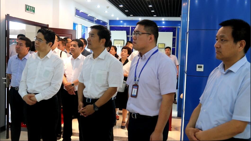 青岛市委副书记？∠艿郊殴镜餮锌疾