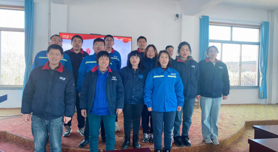 青岛ug环球组织“以心迎新”座谈会