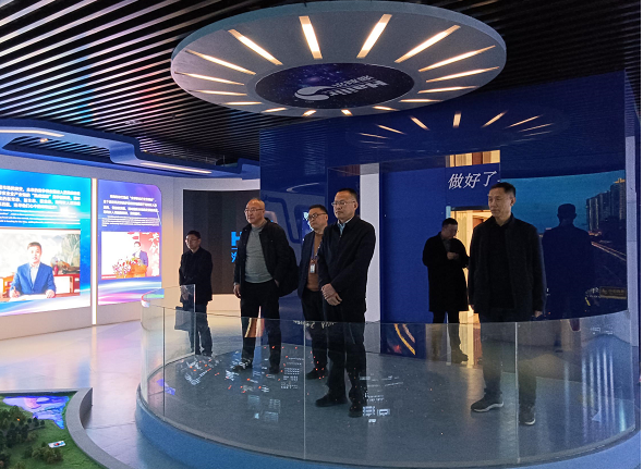 江苏省宿迁市宿豫区政协刘主席一行到ug环球参观